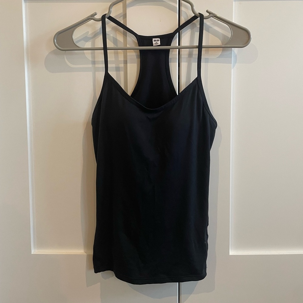 Uniqlo tank